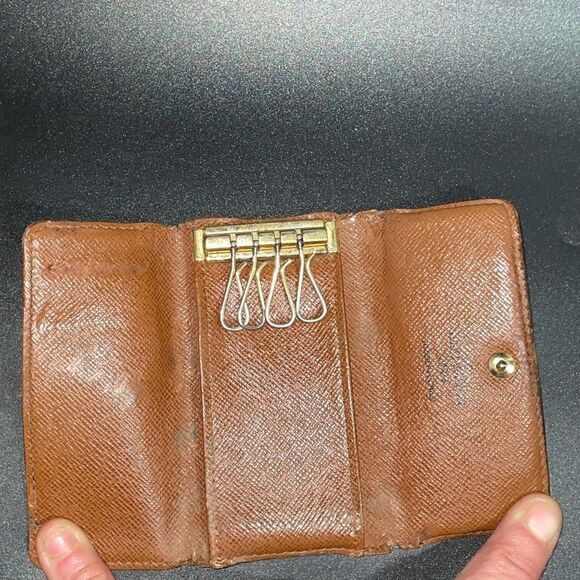 AUTHENTIC Louis Vuitton Monogram 4 Key Wallet - Picture 6 of 7